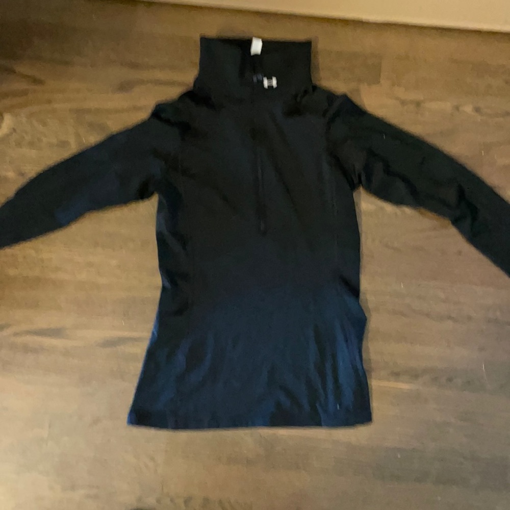 Women’s under armour  old gear 1/4 zip
